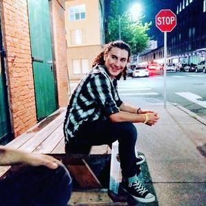 Meet your Posher, Christian